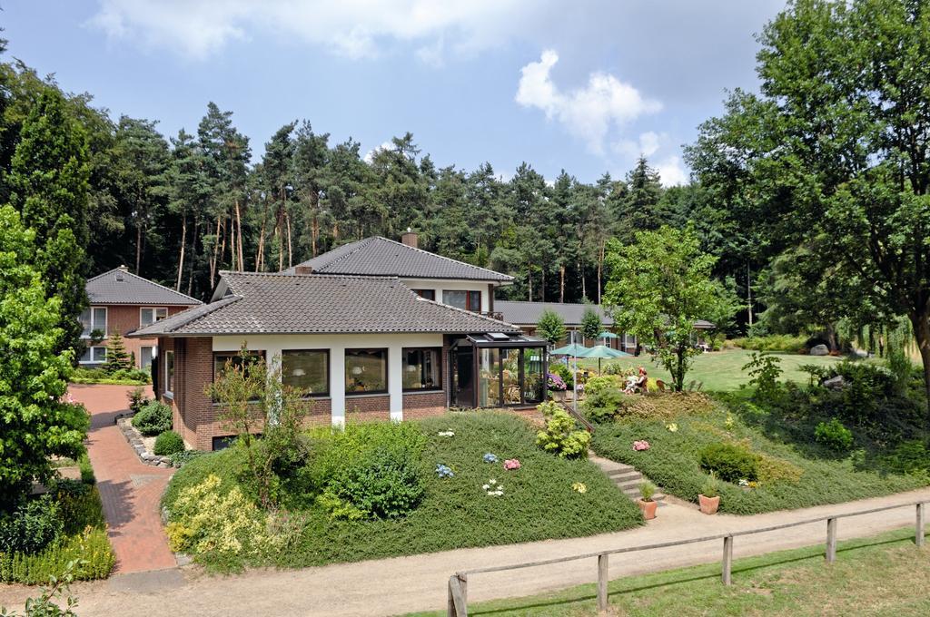 Hotel Land-Gut-Hotel Wahlde Grapperhausen Esterno foto